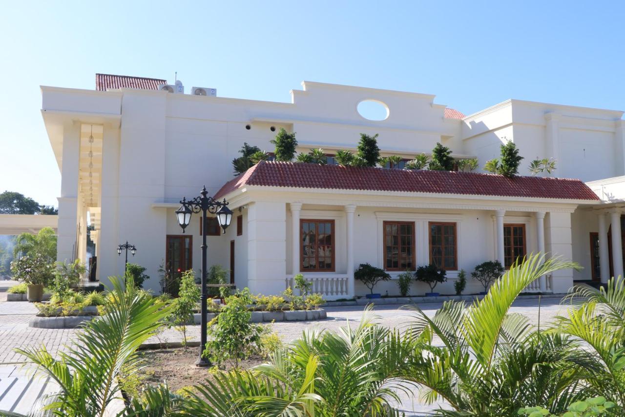Royale De' Casa Resort Kaziranga Exterior photo