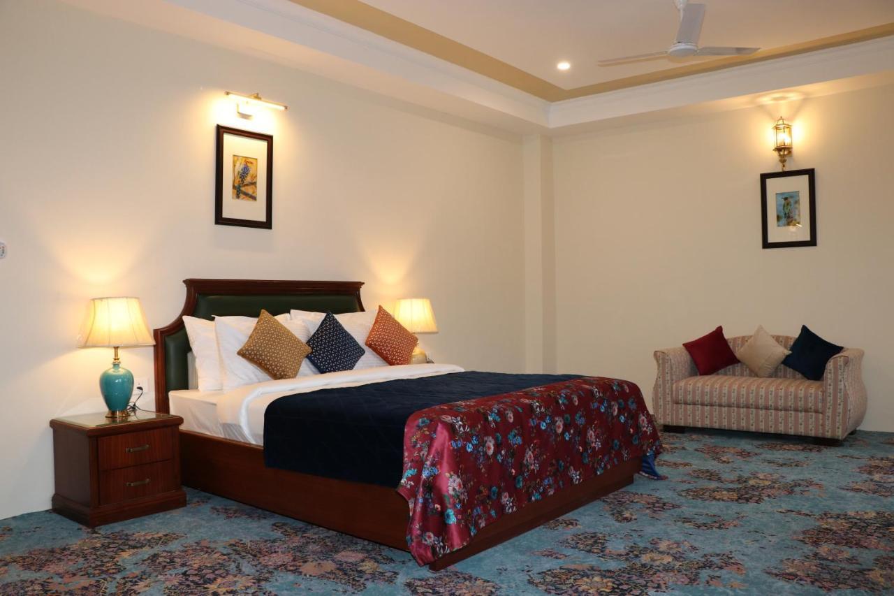 Royale De' Casa Resort Kaziranga Exterior photo