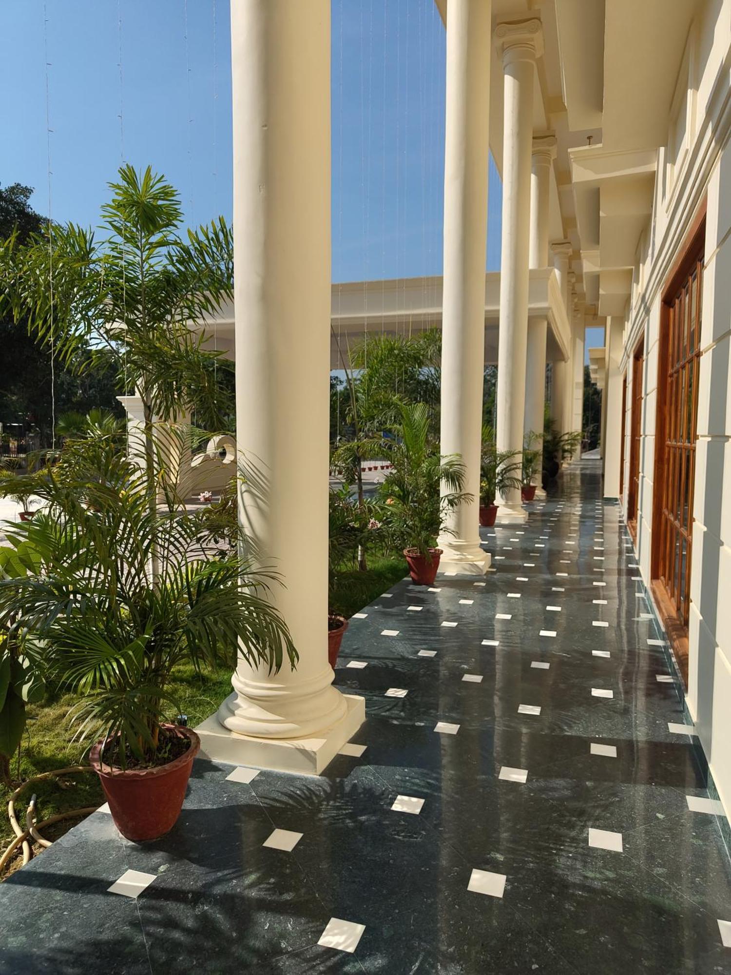 Royale De' Casa Resort Kaziranga Exterior photo